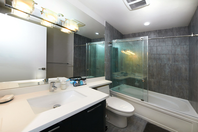 Bathroom 4, The Chateau, Greater Vancouver