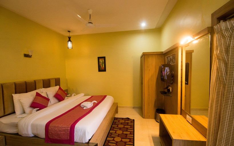 Bedroom 2, Riverfront Resort, Satna
