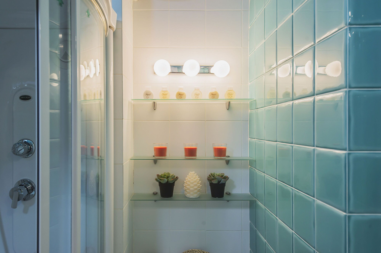 Bathroom 4, GM Apartment on Tverskaya, Central