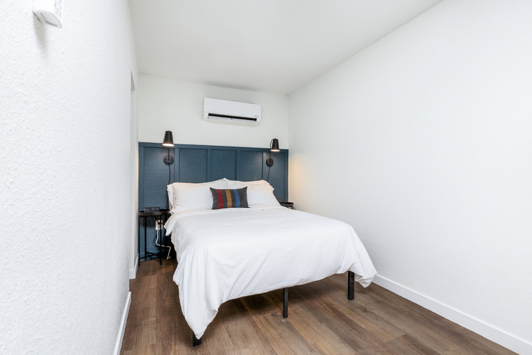 Bedroom 2, Minecart Motor Lodge, Montrose
