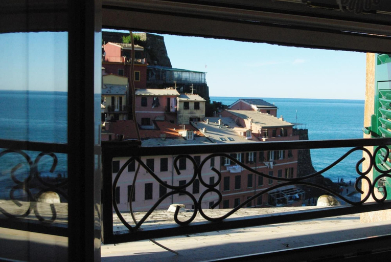 Others 4, Camere Nicolina, La Spezia