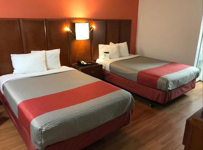 Bedroom 3, Motel 6 Van Buren, AR, Crawford