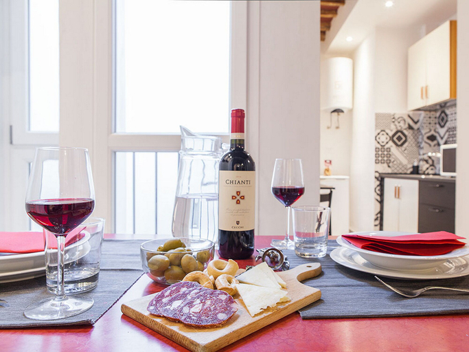 Food & Drinks, Santa Croce Apartment, Florence