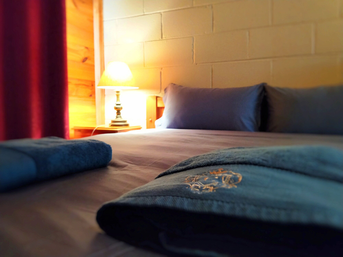 Bedroom 3, Twelve Apostles Motel & Country Retreat, Corangamite - South