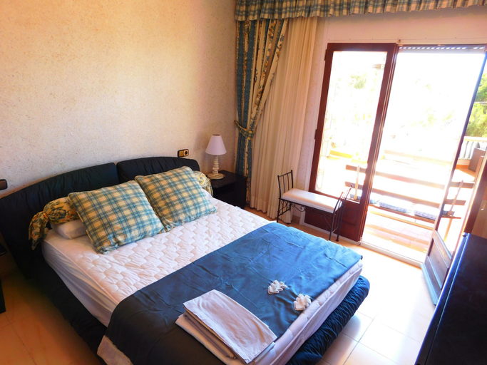 Bedroom 3, Casa Canyelles - A164, Girona