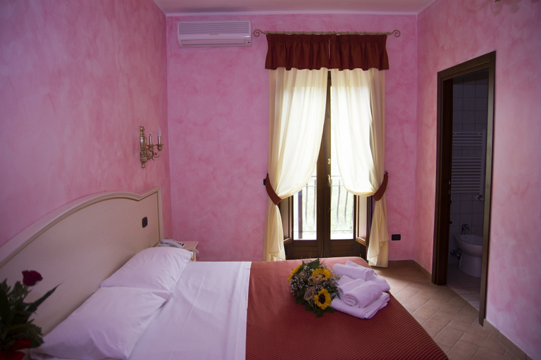 Bedroom 3, Agriturismo La Rocca dei Briganti, Latina