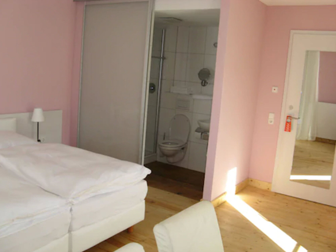 Bedroom 3, Hotel Gasthof Goldener Adler, Freudenstadt