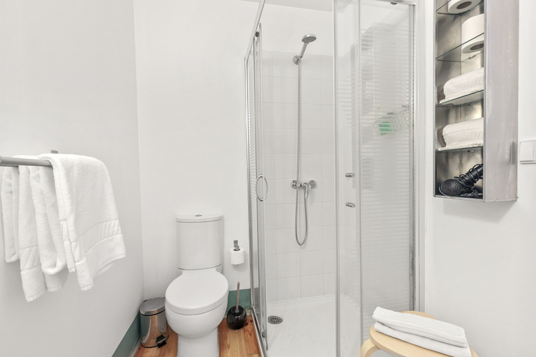Bathroom 3, B.Places Apartments, Porto