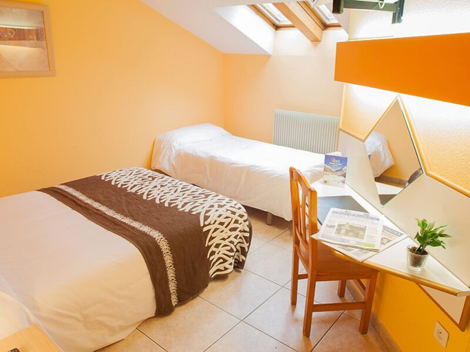 Bedroom 2, Hotel Les Terres