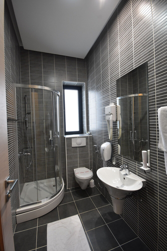 Bathroom 3, Hotel Villa Melody, Sarajevo