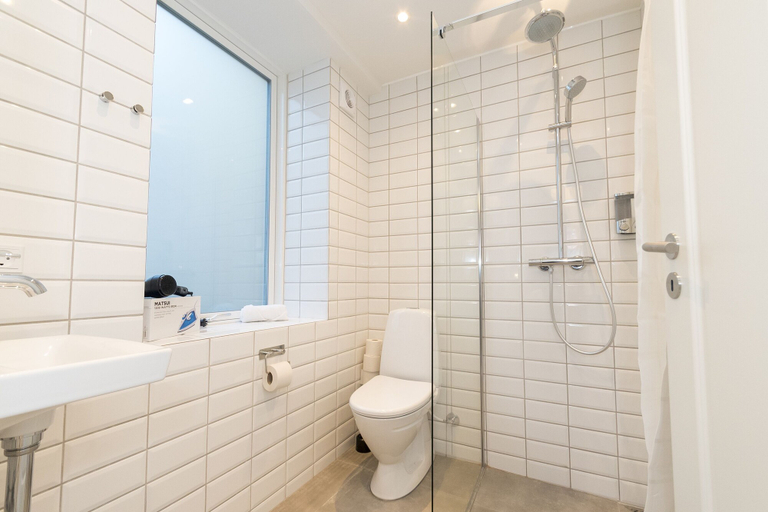 Bathroom 4, Harbour Walk, Sønderborg