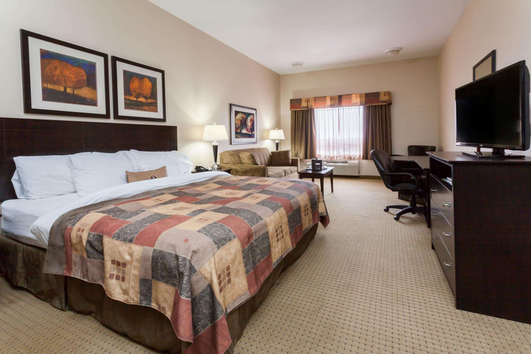Bedroom 3, Ramada by Wyndham Westlock, Division No. 13