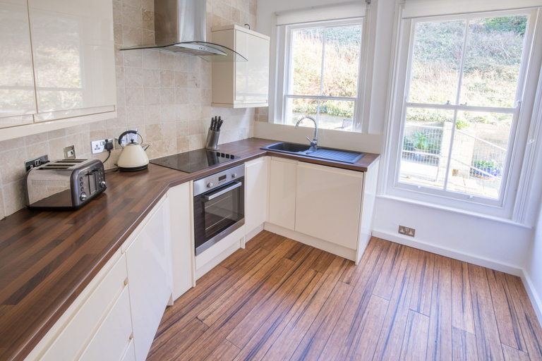Others 5, Waters Edge Apartment at Beach House, Isle of Wight