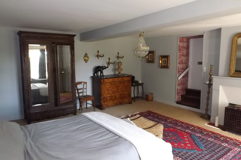 Bedroom 3, Domaine de Lalat, Charente