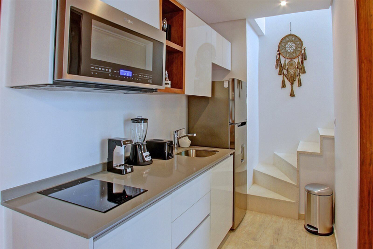 Others 4, Loveboat Penthouse Studio With Private Splash Pool – PENTHOUSE 5 B – By Salt-Kisses, Cozumel