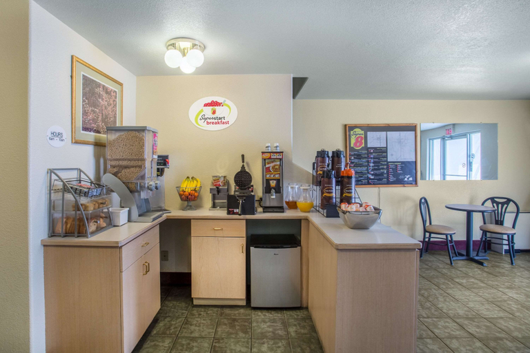 Others 5, Super 8 by Wyndham Hamilton, Ravalli