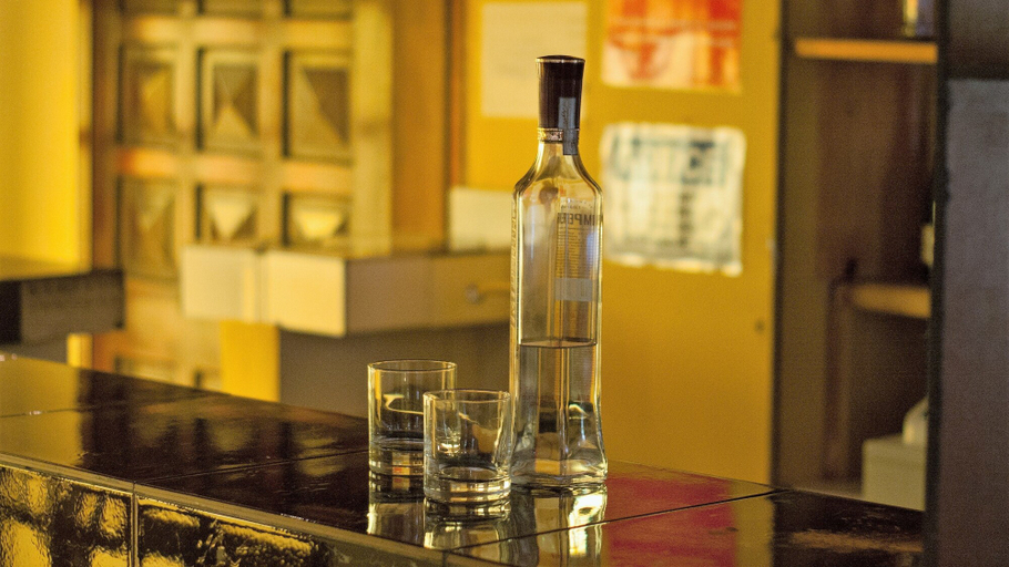 Food & Drinks 4, Ayati Hotels, Black River