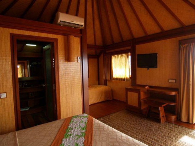 Bedroom 2, Fare Vai Nui