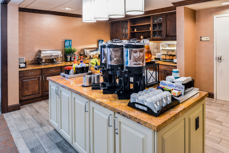 Food & Drinks 5, Homewood Suites by Hilton Dover, Strafford