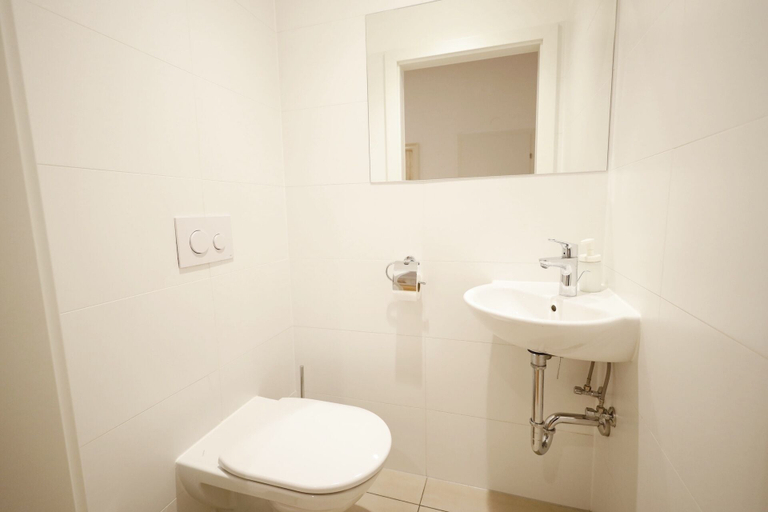 Bathroom 4, HeyMi Apartments Oper, Wien