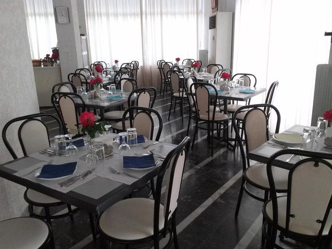 Food & Drinks 5, Kardamili Beach Hotel, Peloponnese
