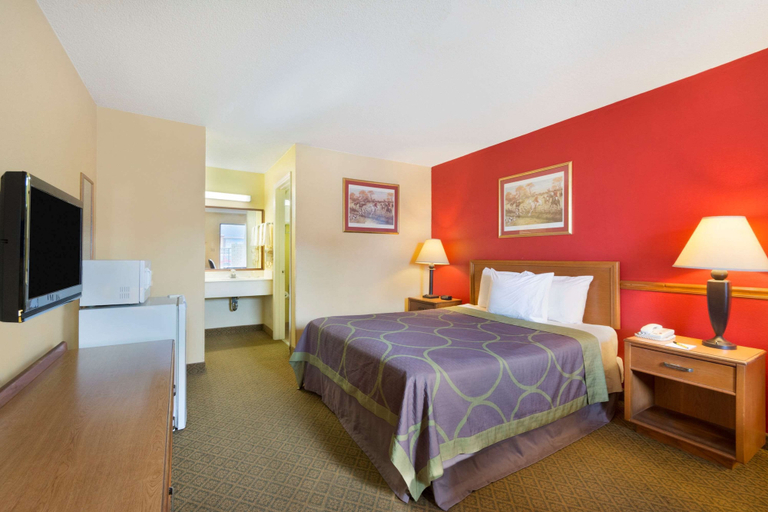 Bedroom 3, Super 8 by Wyndham Lancaster, Lancaster