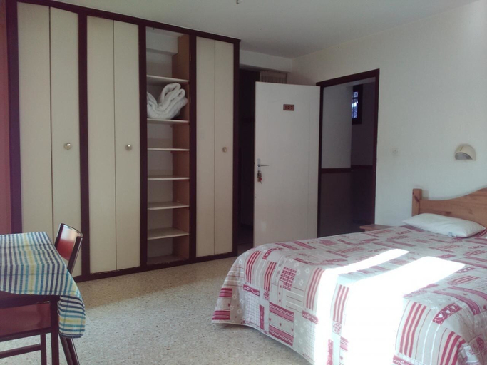 Bedroom 2, CapVerb, Hautes-Alpes