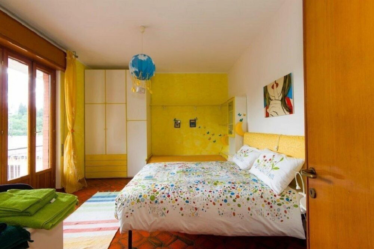 Bedroom 3, Rainbow House, Lecco