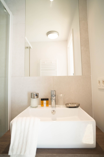 Bathroom 2, The Five Star, Bruxelles