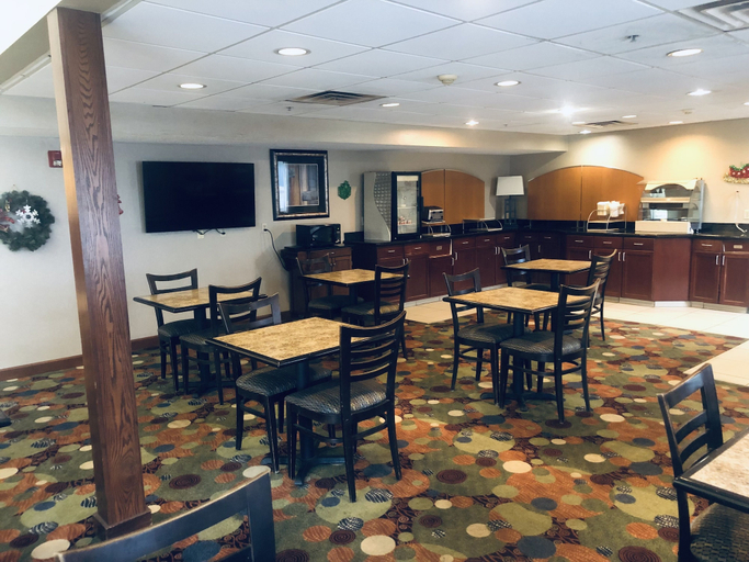 Food & Drinks 5, Wingate by Wyndham Ashland, Ashland
