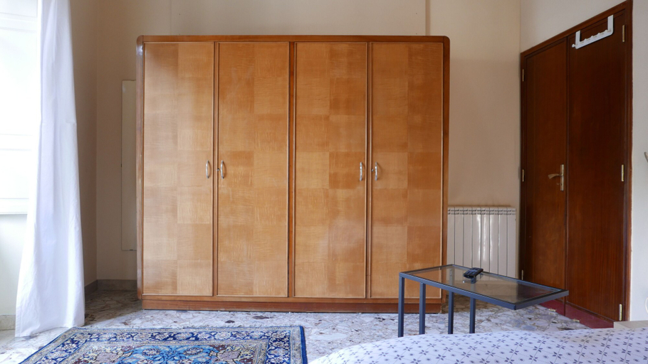 Bedroom 3, Three Rooms, Messina