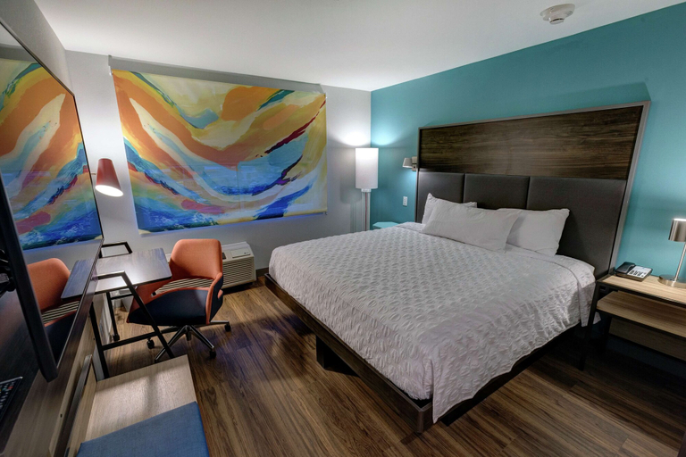 Bedroom 3, Tru by Hilton Georgetown, Sussex