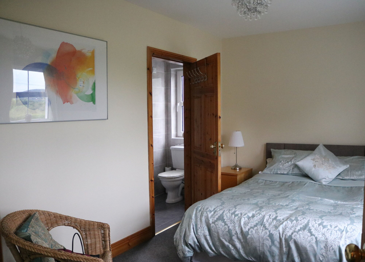Bedroom 2, Five Oaks Bed & Breakfast, Derry and Strabane