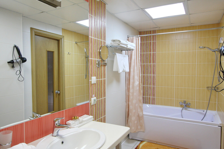 Bathroom 3, Avanta Hotel, Vladivostok gorsovet