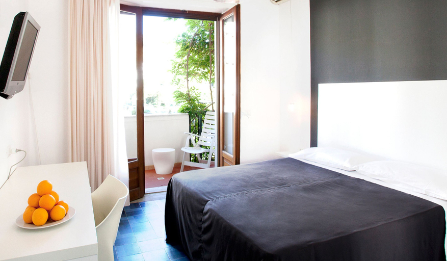 Bedroom 2, Hotel La Playa, Salerno