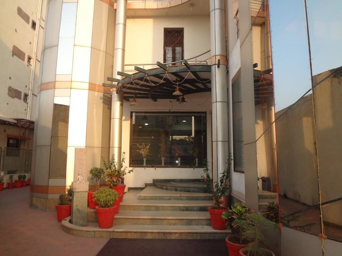 Exterior & Views 2, Hotel Airport Plaza, Ahmadabad