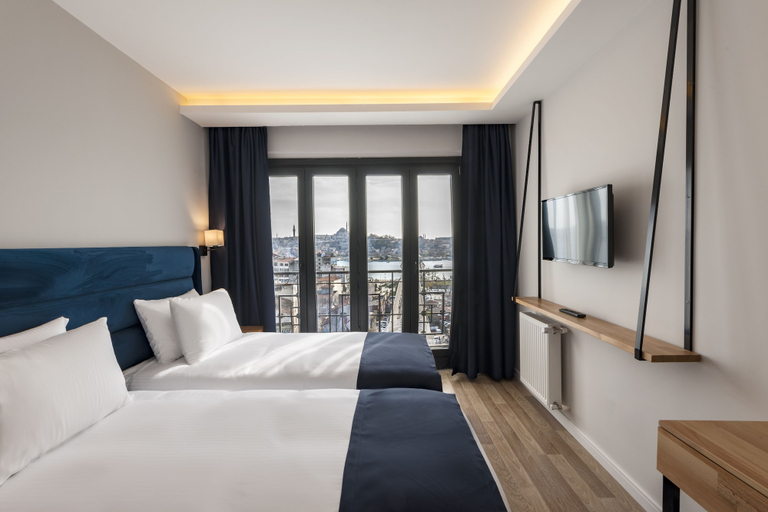Bedroom 4, Doruk Palas Hotel, Beyoğlu