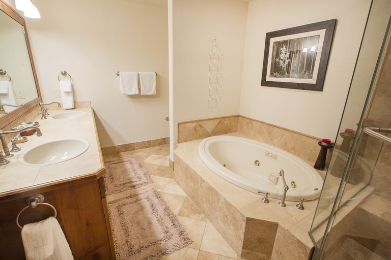 Bathroom 5, WestWall Lodge, Gunnison