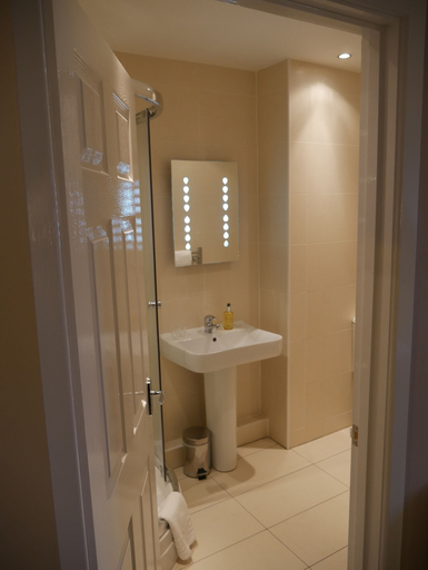 Bathroom 4, The Speyside Hotel, Highland