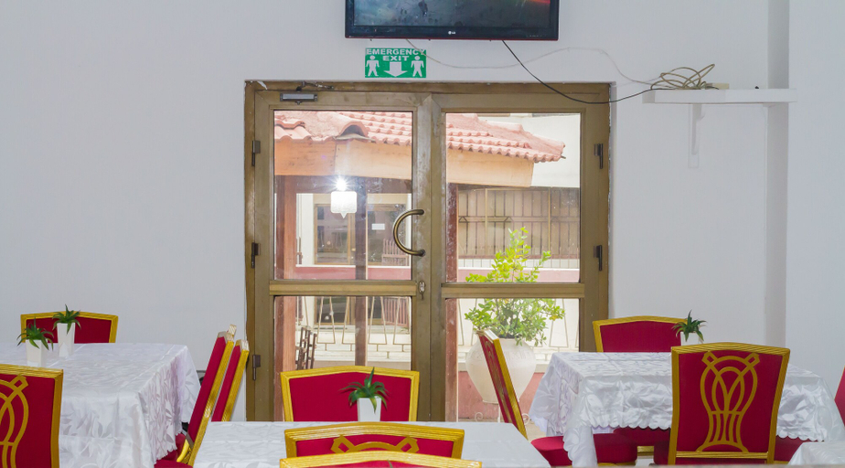 Food & Drinks 5, Pink Hostel, Accra
