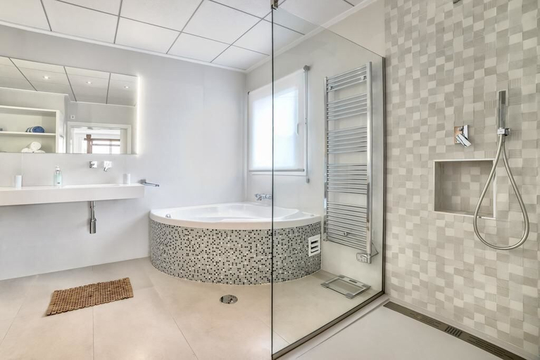 Bathroom 4, Villa Carlota, Alicante