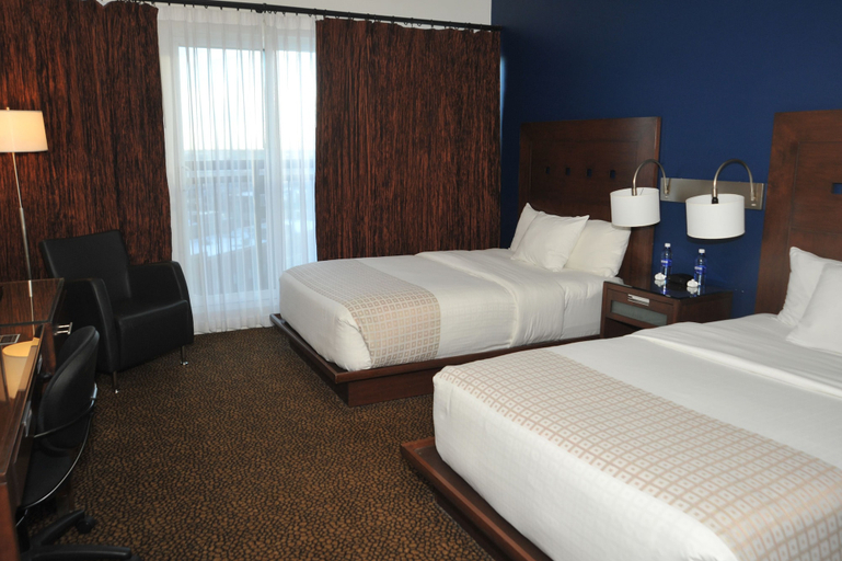 Bedroom 2, Metterra Hotel on Whyte, Division No. 11