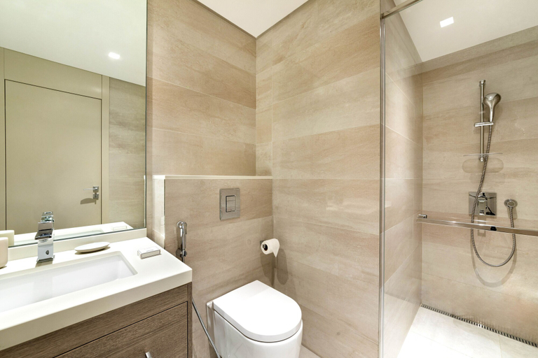 Bathroom 4, Maison Privee - Tranquil Apt w/ Mesmerizing Views Cls to Marina, Dubai