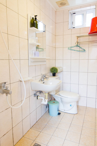 Bathroom 4, Yahu Hotel, Chiayi County