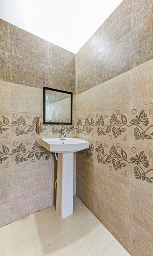Bathroom, Treebo Om Villa With Mountain View, Nainital