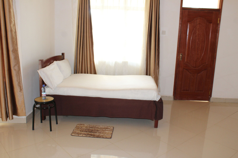 Bedroom 2, Salient Home Stay, Kesses