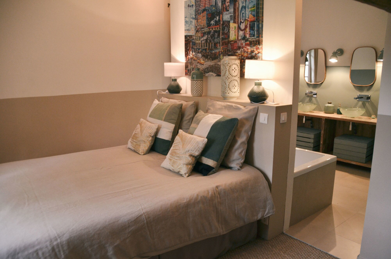 Bedroom 5, Mas Roussillon, Vaucluse