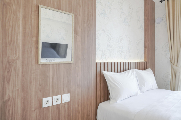 Bedroom 5, Warm And Cozy Stay Studio Apartment At Sky House Bsd, South Tangerang