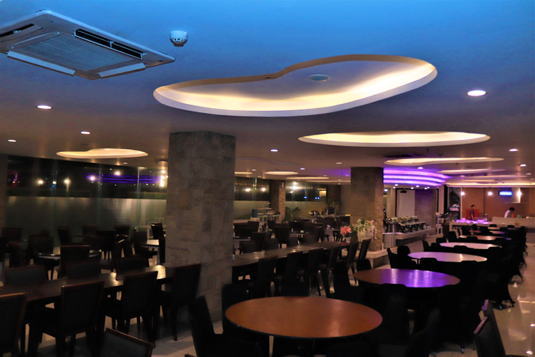 Dining Room 21