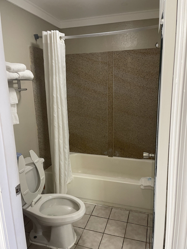 Bathroom 3, Atlantic Shores Inn and Suites, Accomack